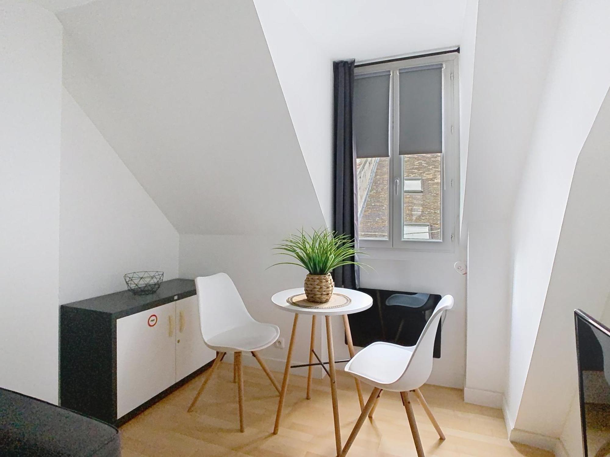 Le Briais Apartment Melun Luaran gambar