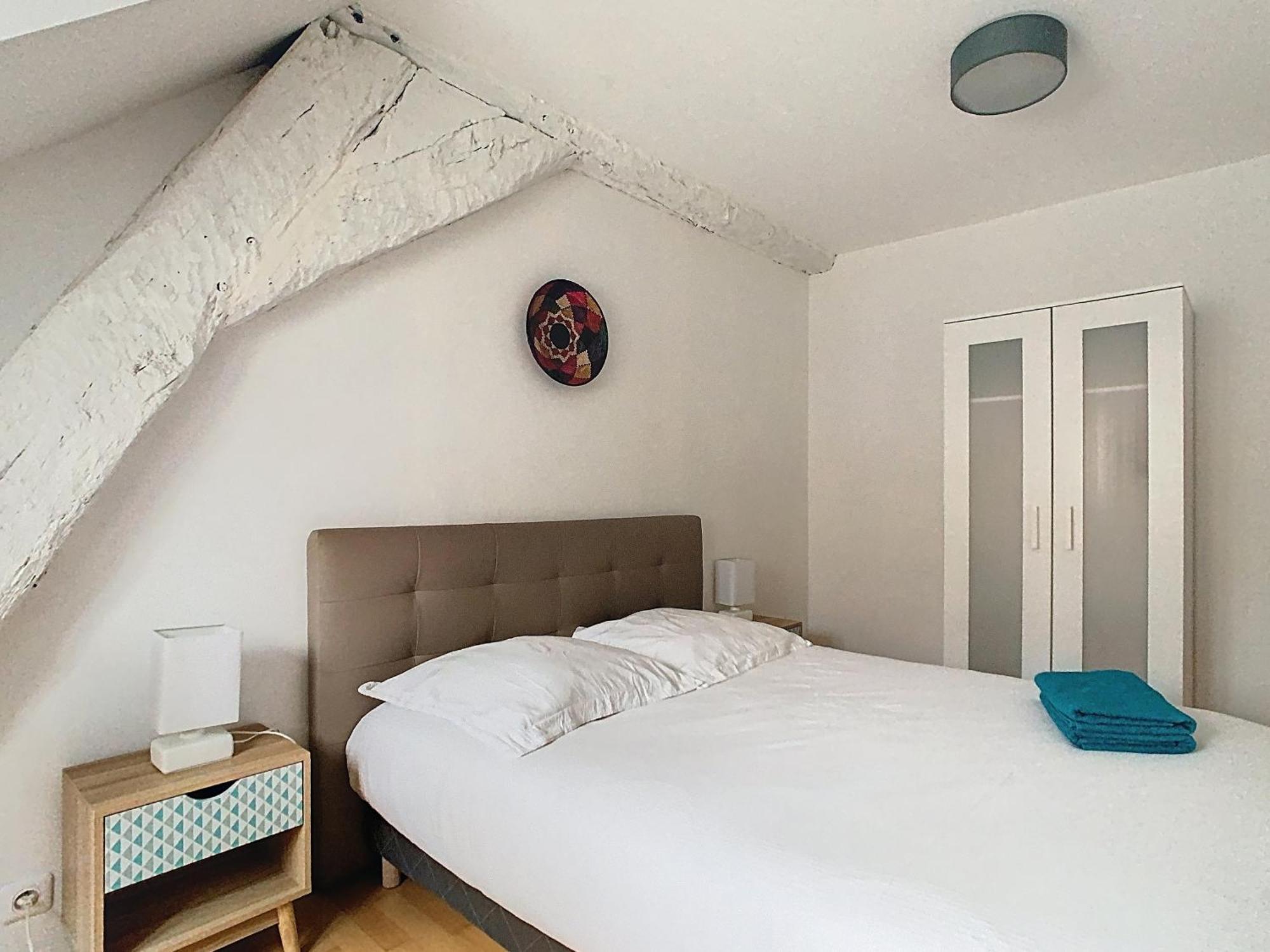 Le Briais Apartment Melun Luaran gambar