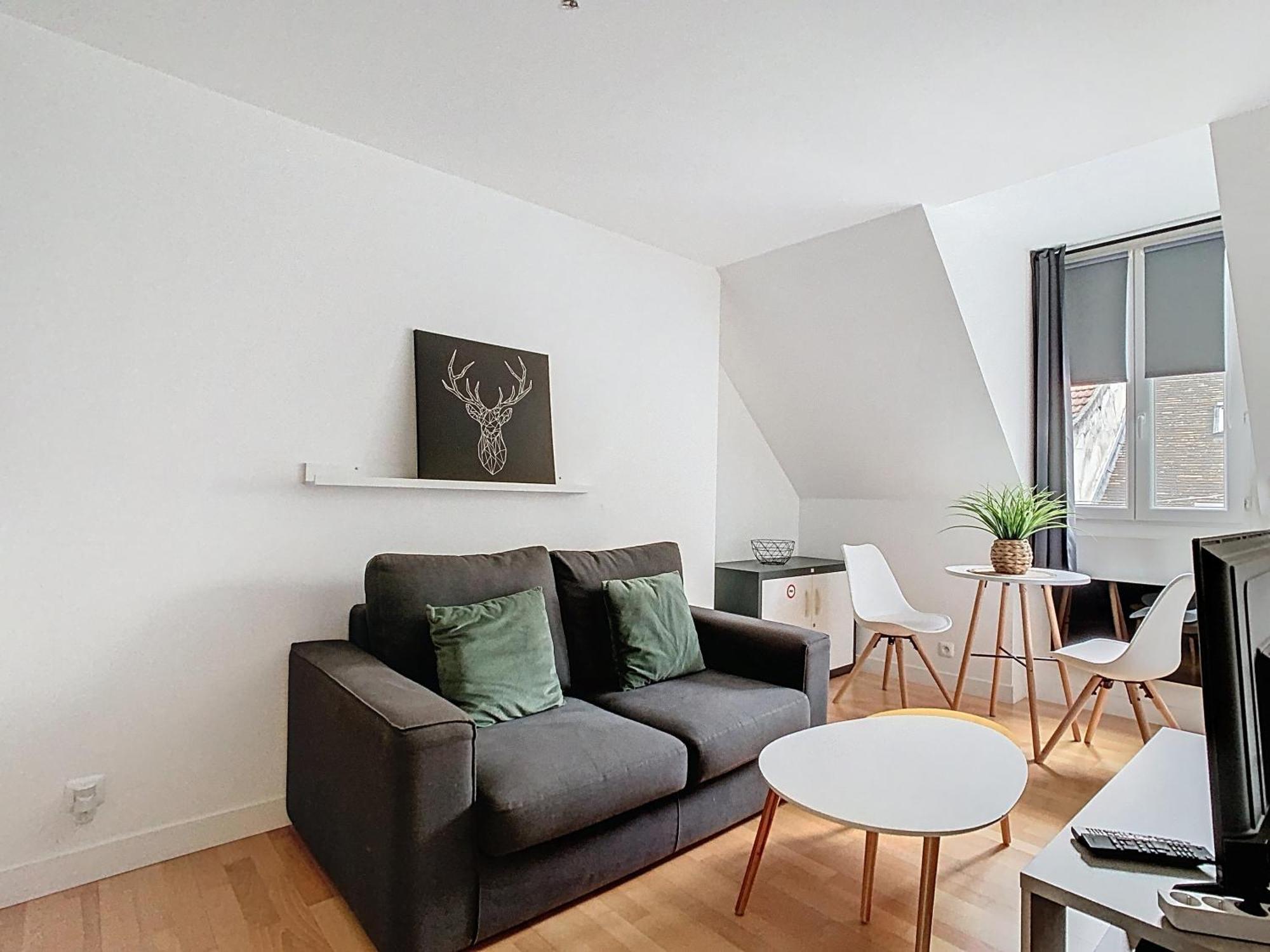 Le Briais Apartment Melun Luaran gambar