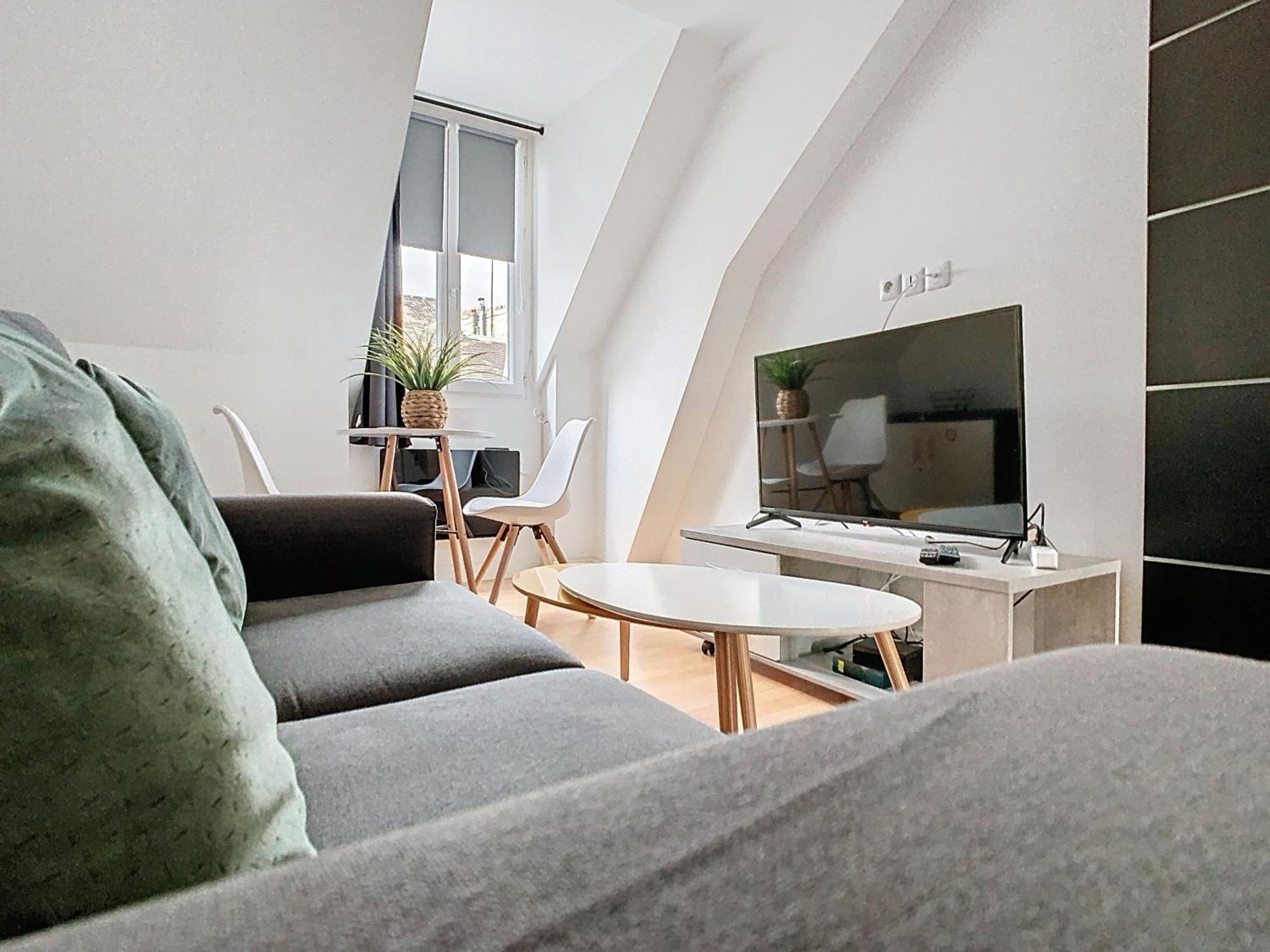Le Briais Apartment Melun Luaran gambar